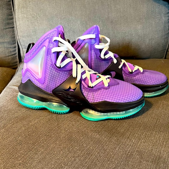 Nike Other - Lebron Xix shoes wild berry/hyper pink